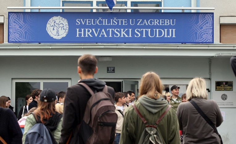 Studenti Hrvatskih studija privremeno odgađaju blokadu nastave