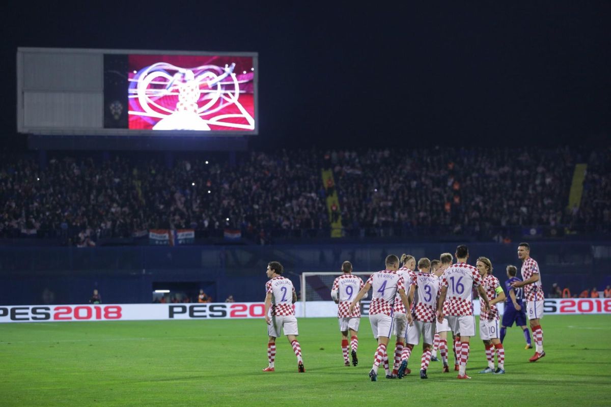 Hrvatska je ovo čekala godinama: Pogledajte kako 30 tisuća ljudi slavi s reprezentacijom