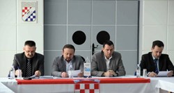 Pravaš Šimunović ponovio poziv za ukidanje ureda bivšeg predsjednika Mesića