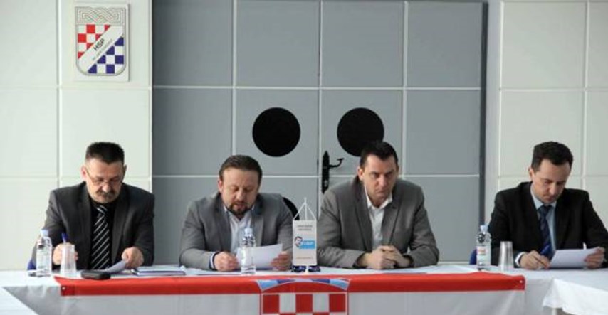 Pravaš Šimunović ponovio poziv za ukidanje ureda bivšeg predsjednika Mesića