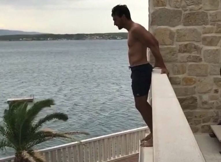 VIDEO Hummels skočio s balkona i riskirao ozljedu, evo što mu je poručio legendarni Bierhoff