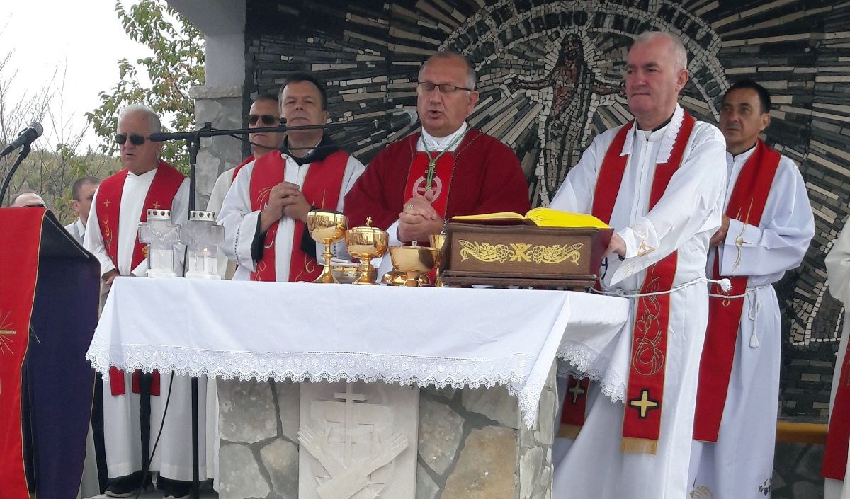 Hrvatski franjevac: "Za dom spremni" je starokršćanski pozdrav