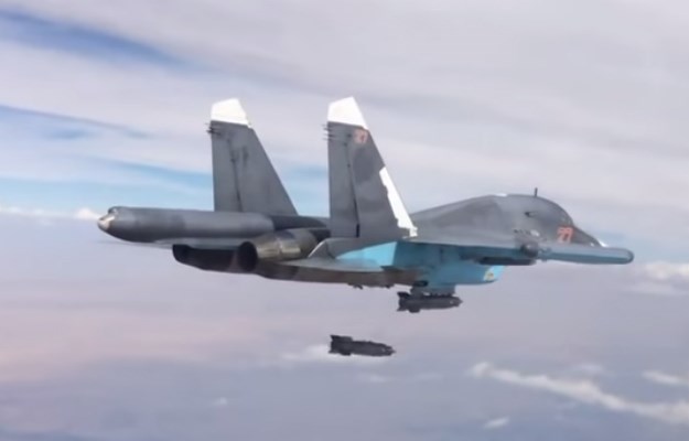 Munjevita reakcija Putina: Ruski avioni razvaljuju uporišta terorista u Raqqi