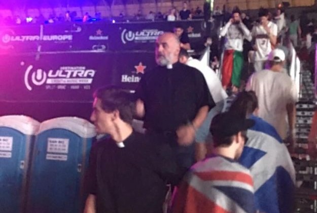 Svećenik s Ultre iznenađen: Evo što je vidio na Poljudu