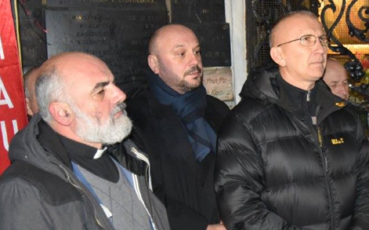 Šatoraški pop s ratnim zločincem Kordićem molio za ratnog zločinca Praljka