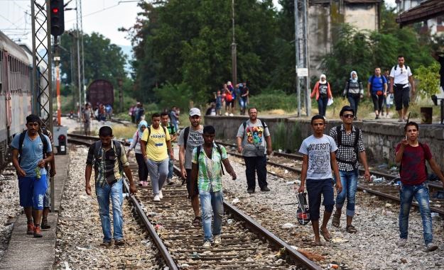 Opća tučnjava i kaos među tisućama imigranata u Grčkoj: Hoćemo papire, hoćemo jesti!