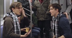 Hit video: Komičari oduševili putnike u vlaku putovanjem kroz vrijeme