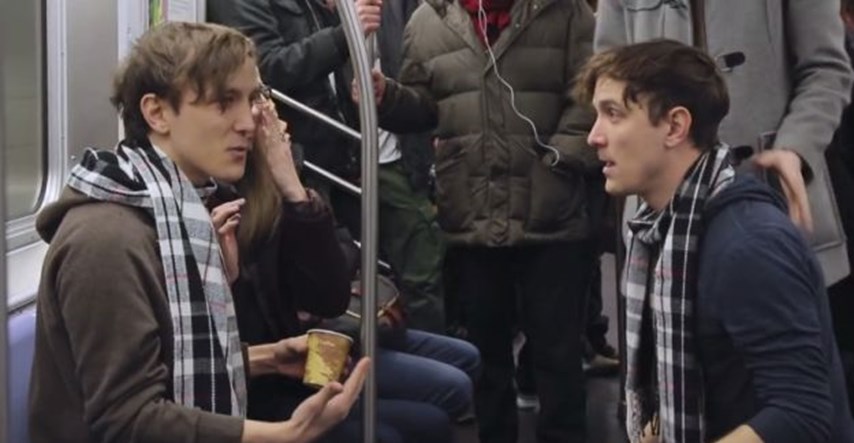 Hit video: Komičari oduševili putnike u vlaku putovanjem kroz vrijeme