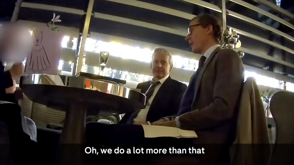 Skrivena kamera otkrila tajne Trumpovih konzultanata: Koriste kurve, mito i špijune