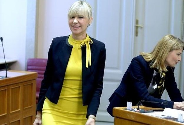 FOTO Nadmašila i Josipu Rimac: Ingrid pokazala noge u uskoj žutoj haljini