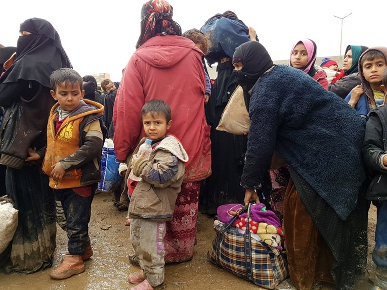 Iračani gladni, djeca do 15 godina ne idu u školu nego rade