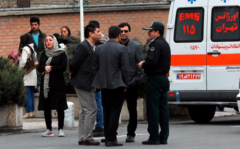 Iranske vlasti su dale nepotvrđene informacije, sad kažu da možda ima preživjelih u padu aviona