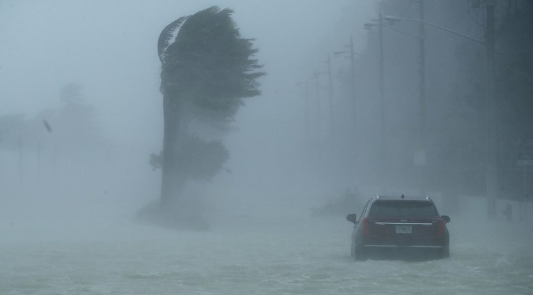 Oko uragana Irme doseglo kontinentalnu Ameriku: "Ovo će nas udariti ravno u lice"