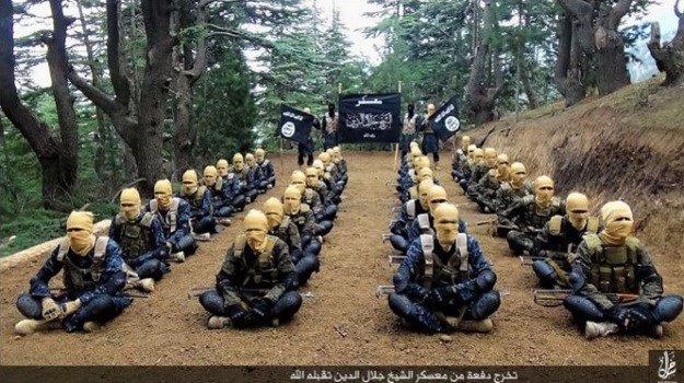 Francuska obavještajna služba: Tjedno u Siriju iz Turske uđe oko 100 ljudi koji se pridružuju ISIS-u