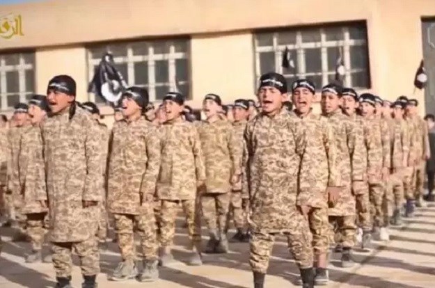 Nova generacija terorista: Islamska država obučava legije djece sa Zapada za krvave napade po Europi