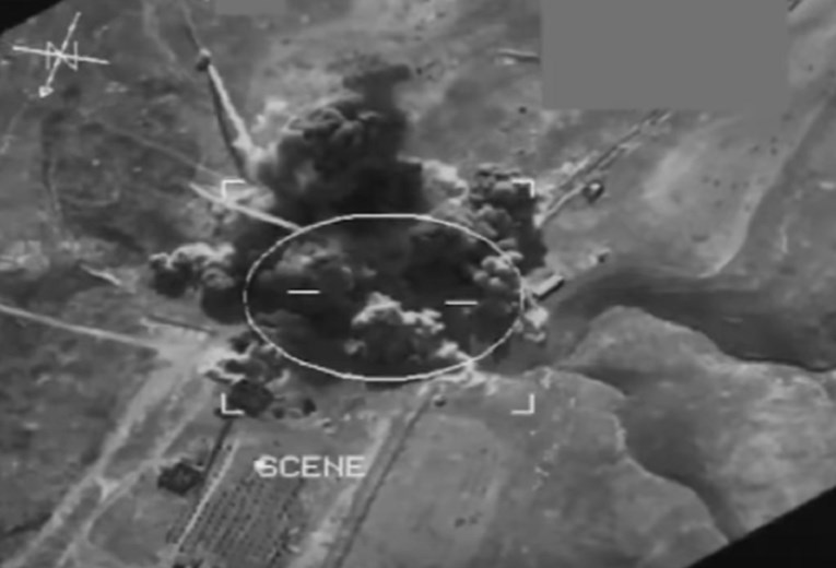 Australci objavili odličan video kako njihovi avioni razvaljuju položaje divljaka iz ISIS-a