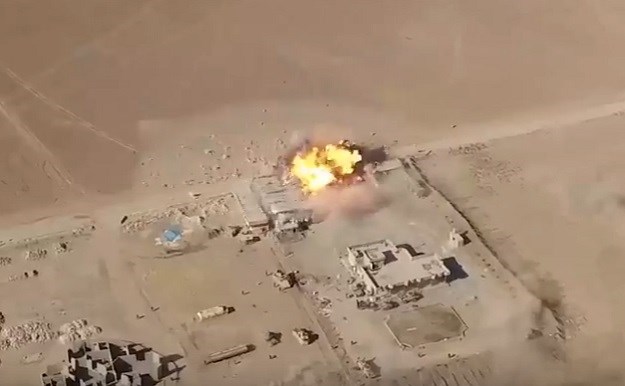 VIDEO Barbari ISIS-a dronom snimali bombaške napade pa objavili jezivu kompilaciju