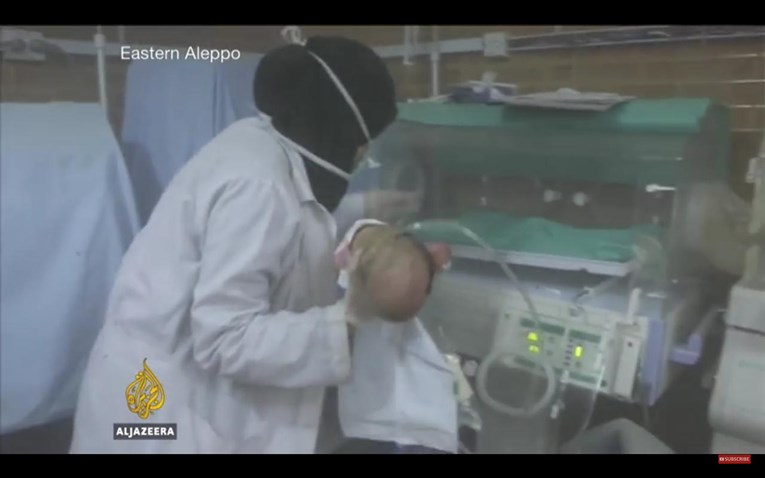 VIDEO Nakon zračnog udara na dječju bolnicu u Alepu, bebe morale biti izvučene iz inkubatora