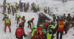 Iz ruševina talijanskog hotela izvučeno šest tijela, spasioci se nadaju čudu