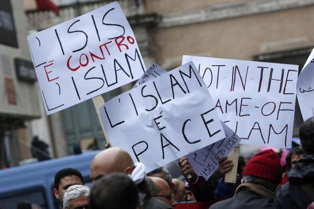 Talijanski muslimani u nekoliko gradova prosvjedovali protiv islamista i terorizma: "Ne u moje ime"