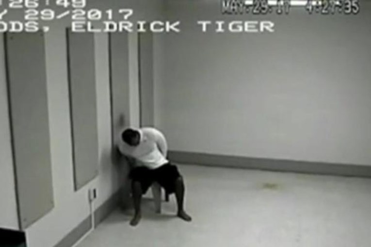 POLICIJSKA SNIMKA IZ PRITVORA Uhićeni Tiger Woods šokirao je i policajce
