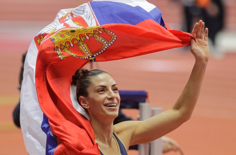 Najbolja prijateljica Sandre Perković prvakinja Europe trećim najduljim skokom svih vremena