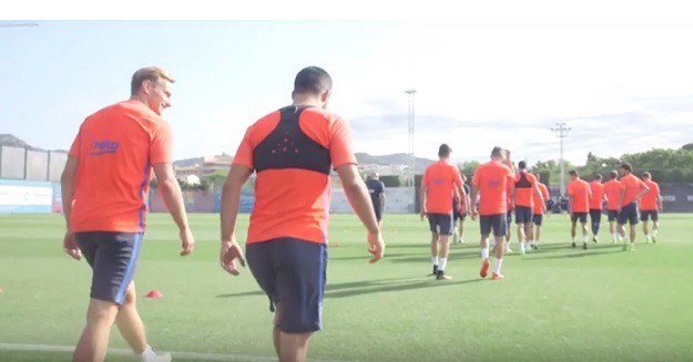 VIDEO Prvi dan na poslu: Rakitić ruku pod ruku s rivalom s Eura