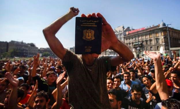 Nizozemski novinar s lakoćom kupio krivotvorenu sirijsku putovnicu sa slikom premijera Ruttea
