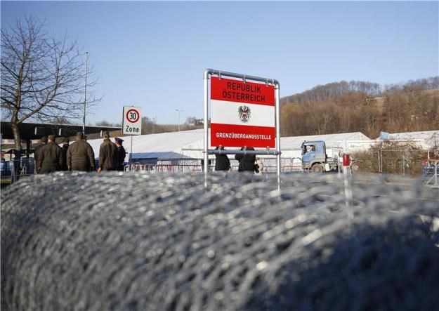 Austrija želi da se migranti bez šanse za azil zaustavljaju "što južnije"