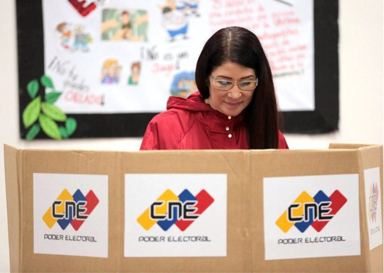 Lažirane brojke o izlaznosti na izbore u Venezueli: Glasalo barem milijun ljudi manje nego što vlast tvrdi
