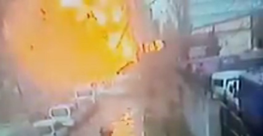VIDEO Uhvaćen trenutak kad je u Izmiru eksplodirao automobil bomba