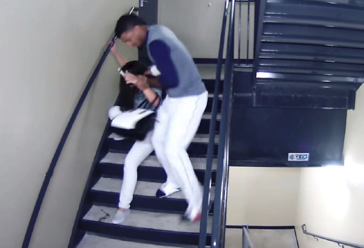 UZNEMIRUJUĆA SNIMKA Bejzbolaš brutalno pretukao svoju curu, ali to nije najgori dio priče