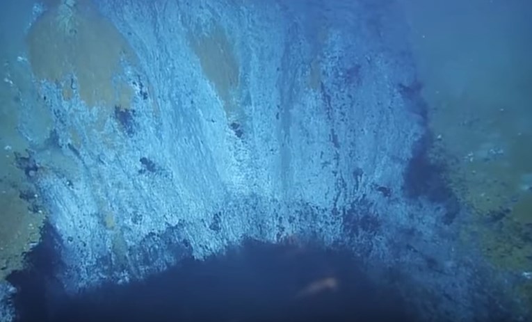 VIDEO Tajanstveno jezero ispod površine mora ubija svakoga tko zaroni u njega