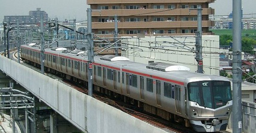 Japanska željeznička tvrtka ispričala se putnicima jer je vlak krenuo 20 sekundi ranije