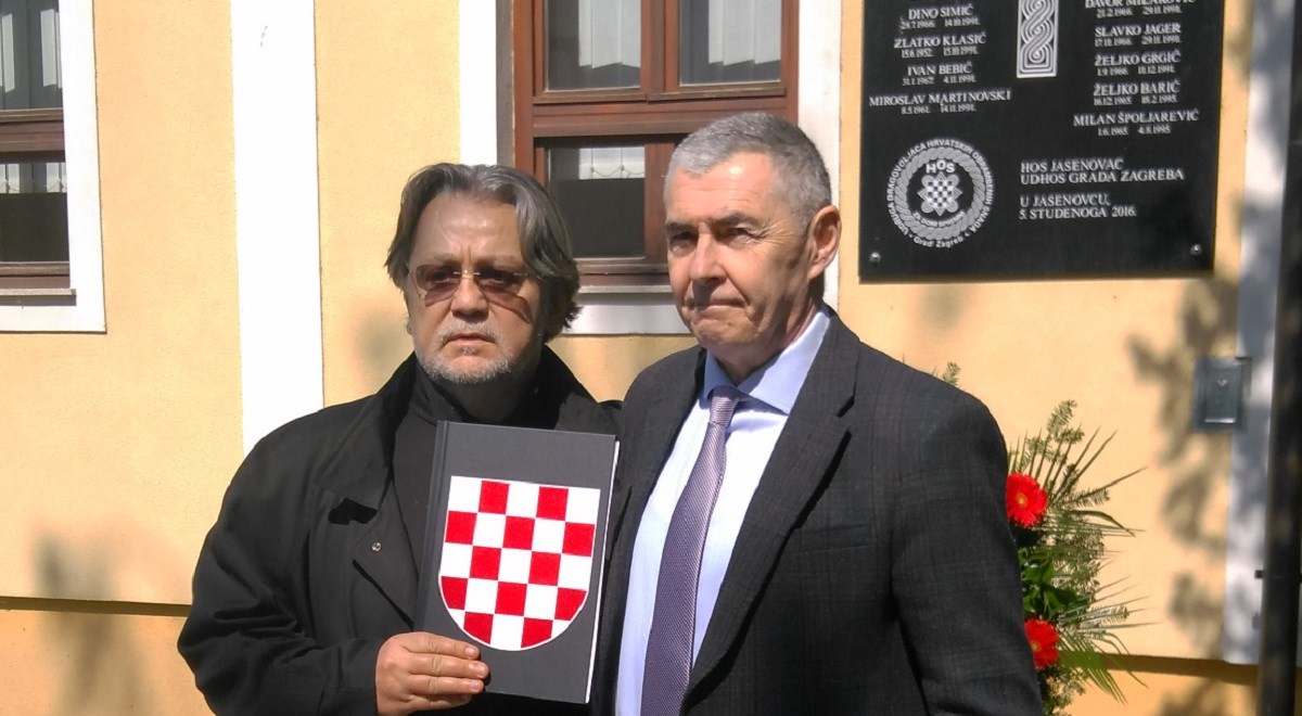 Glasnović i Alić se na Praznik rada u Jasenovcu slikali kod ploče s ustaškim pozdravom