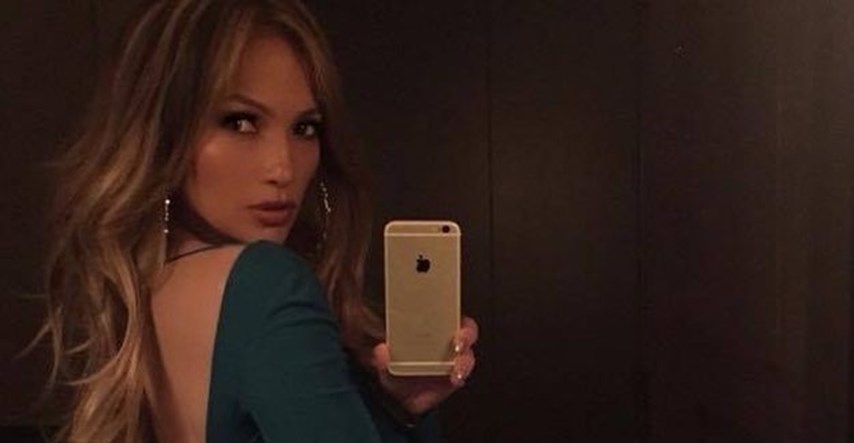 Jennifer Lopez ispod seksi haljine ne nosi ništa