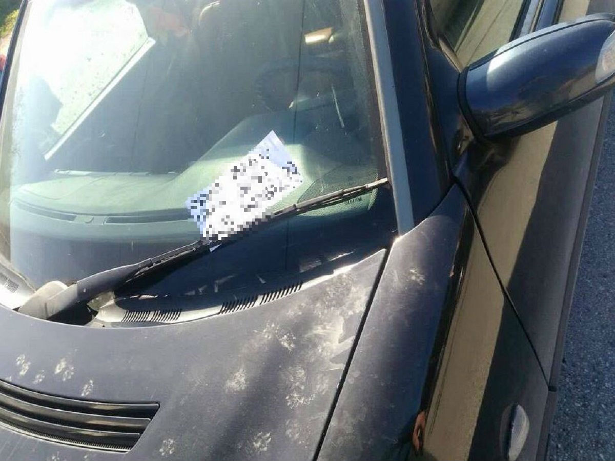 FOTO Dalmatinac parkirao kao idiot pa dobio poruku koja je hit na Facebooku: "Onako među nama..."