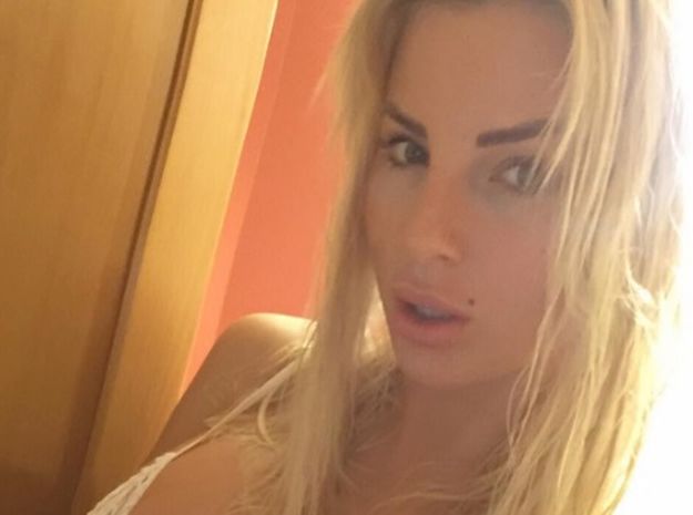 Pogledajte divnu Jessicu i njene još divnije sise