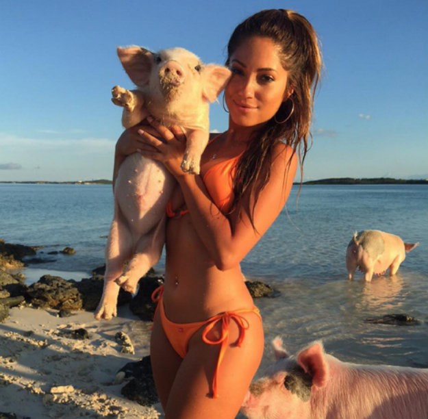 Tko ne bi volio biti praščić u rukama seksi Jeesice?