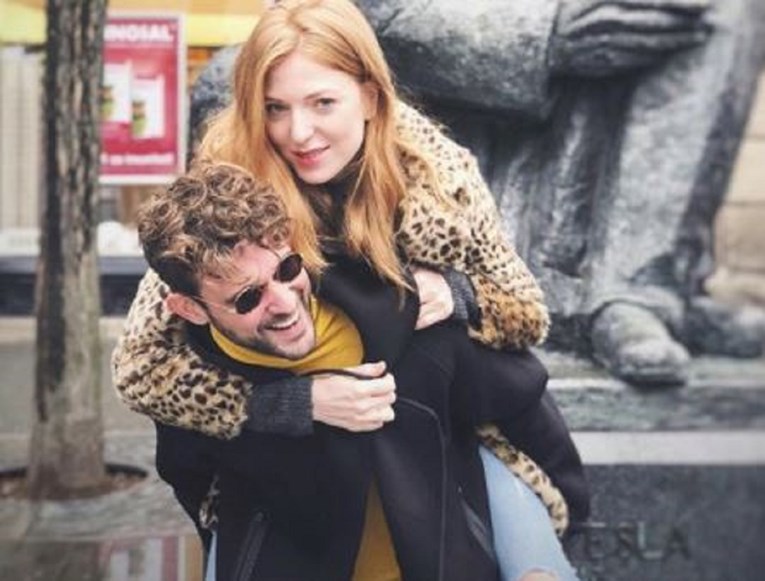 FOTO Nataša Janjić u zagrljaju prijatelja nakon prekida: "Jeste li vi zajedno ili se to meni čini?"