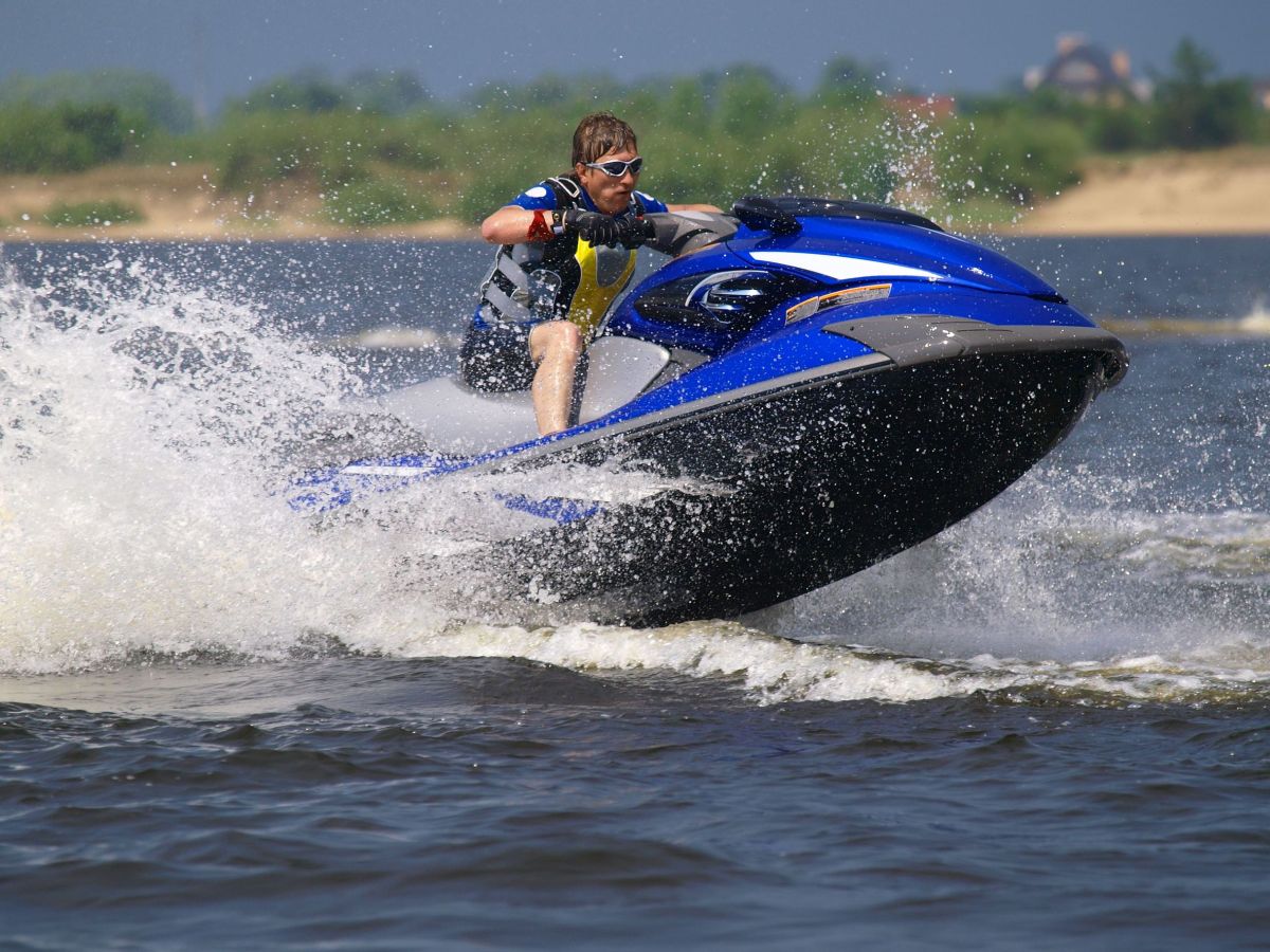 Maloljetni Nijemac u Šibeniku divljao na jet-skiju, teže ozlijedio oca i majku