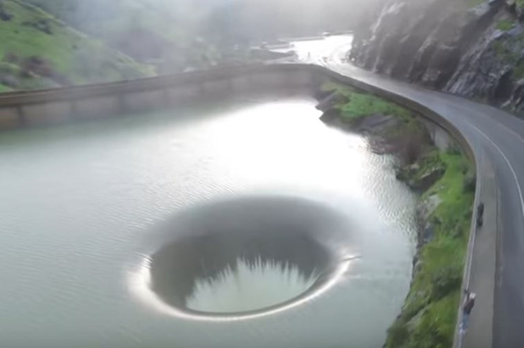 VIDEO Ovo je fantastično: Dronom snimljen vodeni fenomen koji se rijetko viđa