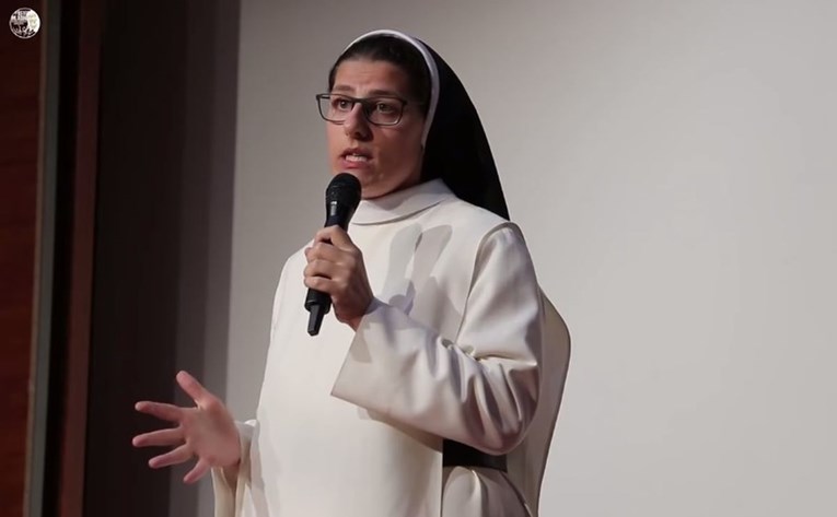 VIDEO Časna sestra Josipa: "Bog mi je pomogao da prihvatim svoju ženstvenost i skinem 70 kila"