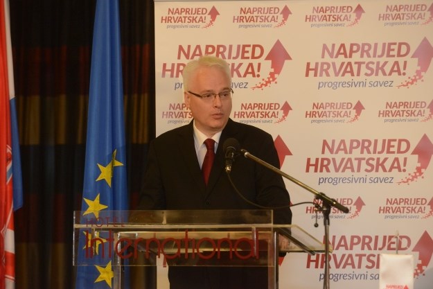 Čačić, Kosor i 300-injak ljudi došlo na Josipovićevo osnivanje stranke