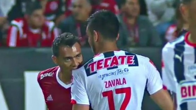 Meksički "Suarez" dobio samo dvije utakmice suspenzije zbog ugriza suparnika
