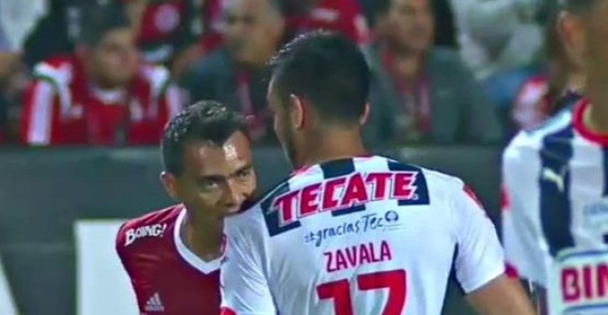 Meksički "Suarez" dobio samo dvije utakmice suspenzije zbog ugriza suparnika