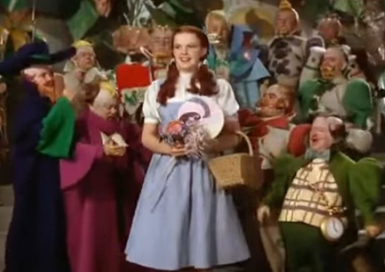 Judy Garland seksualno zlostavljali patuljci na setu "Čarobnjaka iz Oza"?