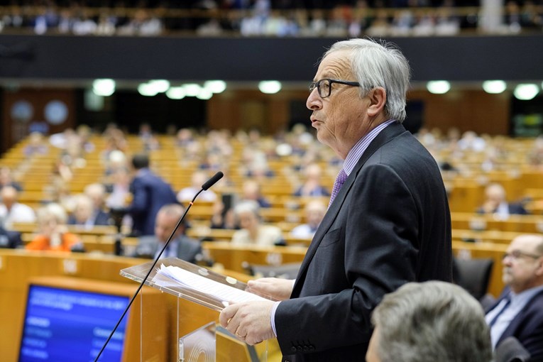 Juncker: EU neće pregovarati o američkim carinama pod prijetnjom