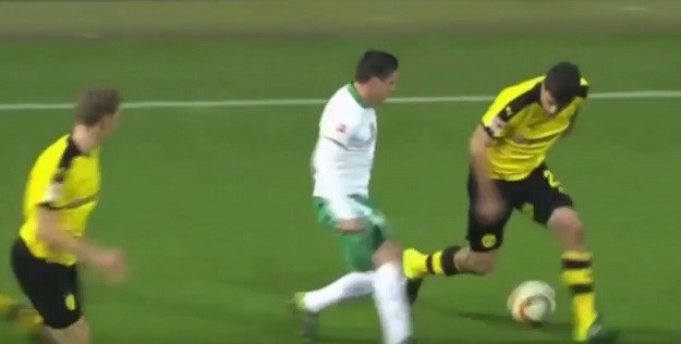 Pogledajte kako je Werderov austrijski Srbin osramotio igrača Dortmunda