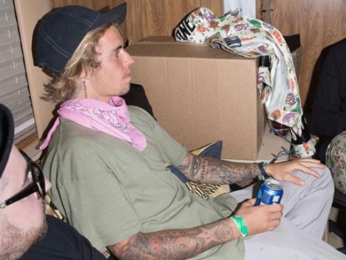 Justin Bieber udario u glavu kretena koji je na tulumu gušio svoju bivšu curu